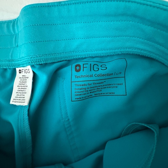 FIGS SET - Scrub Top and Pants in Color TEAL - Picture 6 of 7